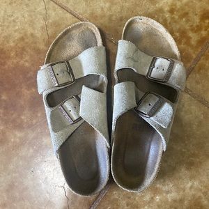 Birkenstock sandals sz 38 (sz 7.5-8)